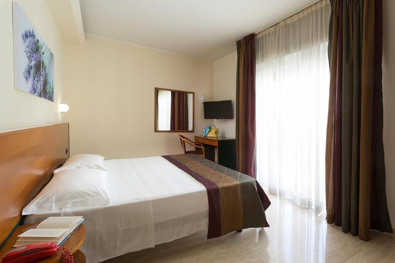 Astoria Suite Hotel Rimini Luaran gambar