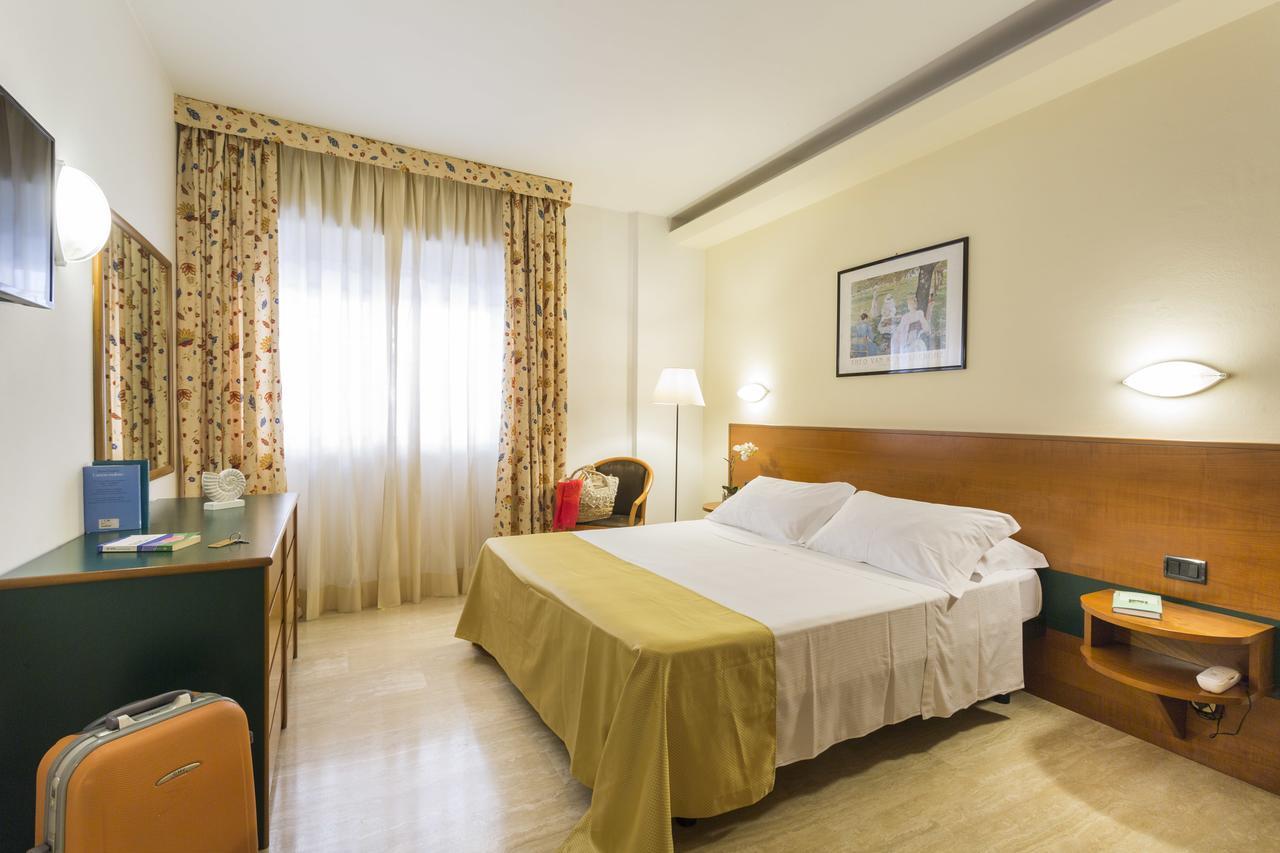 Astoria Suite Hotel Rimini Luaran gambar